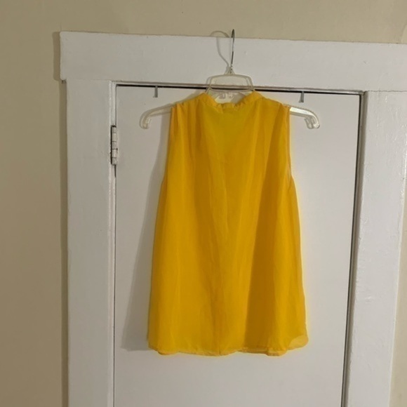 Cotton On Yellow Button Down Sleeveless Top Small - Picture 8 of 9